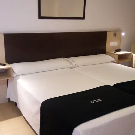 ホテルルーム 2*