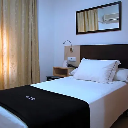 Hotel Hotel Room 2*