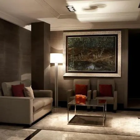 Hotel Room 2*