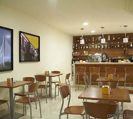 ホテル ホテルルーム ポンテベドラ