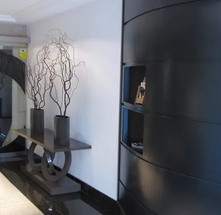 Hotel Room 2*